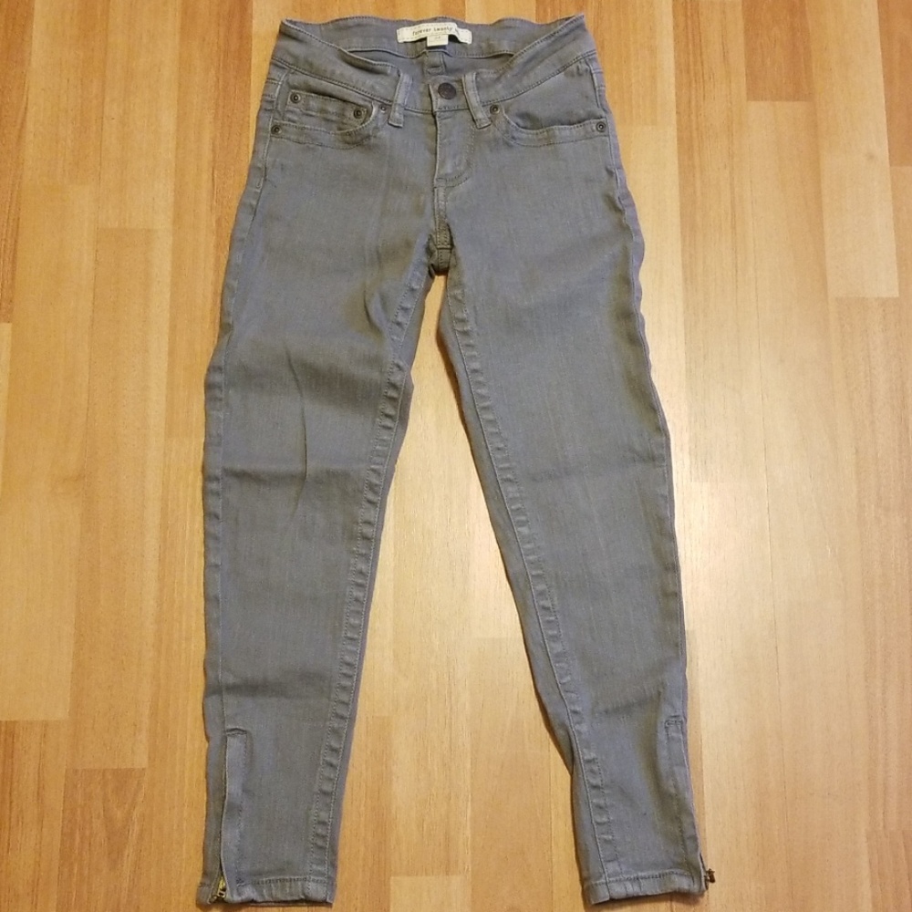 Forever 21 cropped jeans - Picture 2 of 6